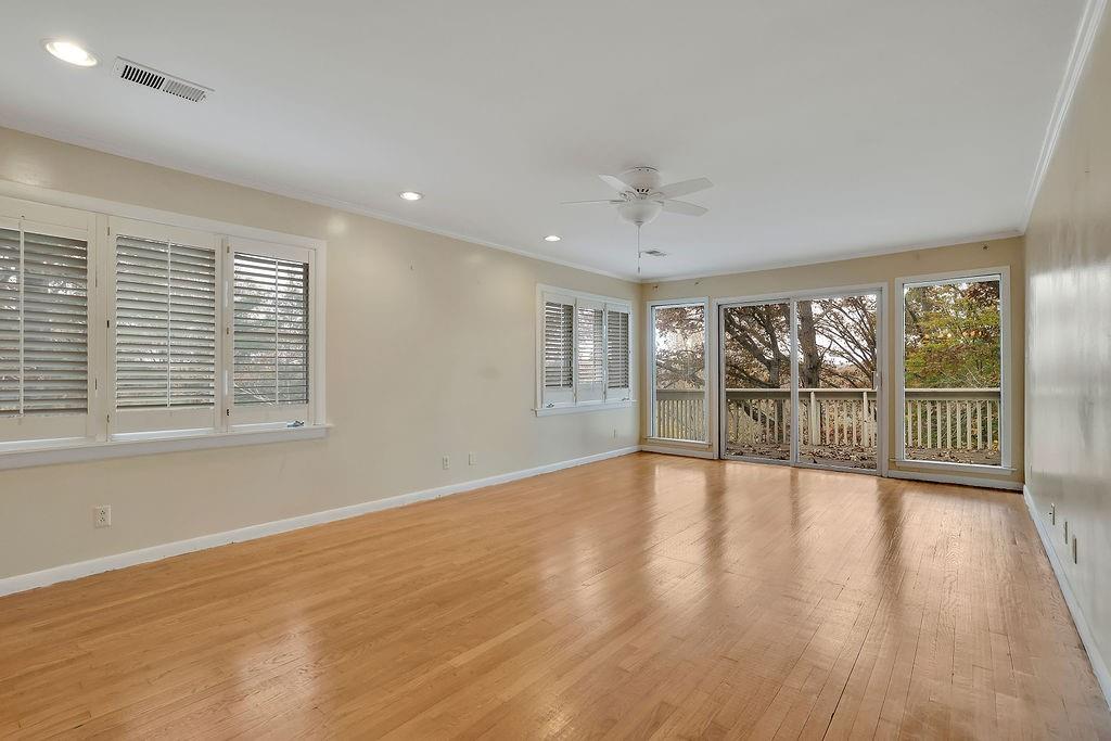 120 HUNTCLIFF Point, Sandy Springs, Georgia 30350, 5 Bedrooms Bedrooms, ,4 BathroomsBathrooms,Residential,Sold,120 HUNTCLIFF Point,7303103