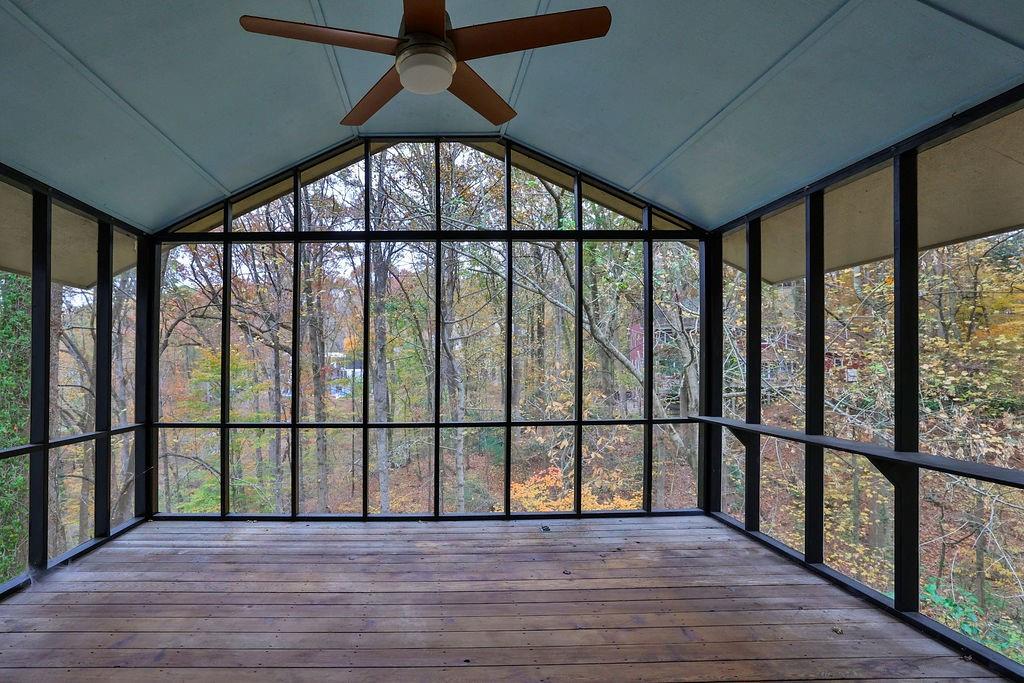 120 HUNTCLIFF Point, Sandy Springs, Georgia 30350, 5 Bedrooms Bedrooms, ,4 BathroomsBathrooms,Residential,Sold,120 HUNTCLIFF Point,7303103