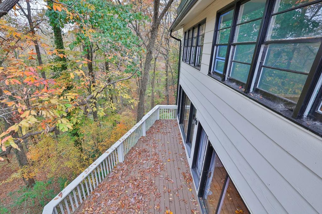 120 HUNTCLIFF Point, Sandy Springs, Georgia 30350, 5 Bedrooms Bedrooms, ,4 BathroomsBathrooms,Residential,Sold,120 HUNTCLIFF Point,7303103