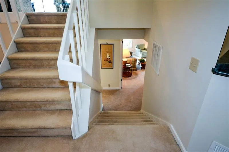 98 Dunwoody Springs Drive, Sandy Springs, Georgia 30328, 3 Bedrooms Bedrooms, ,2 BathroomsBathrooms,Residential,Sold,98 Dunwoody Springs Drive,6647542