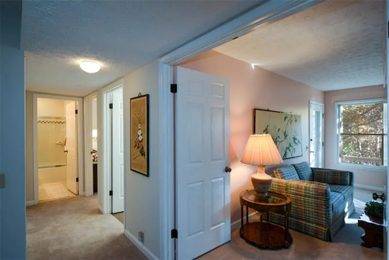 98 Dunwoody Springs Drive, Sandy Springs, Georgia 30328, 3 Bedrooms Bedrooms, ,2 BathroomsBathrooms,Residential,Sold,98 Dunwoody Springs Drive,6647542