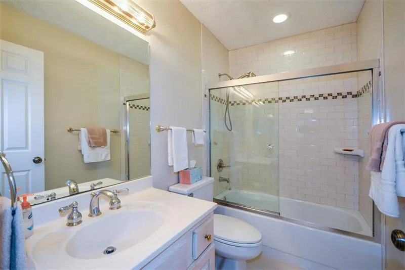 98 Dunwoody Springs Drive, Sandy Springs, Georgia 30328, 3 Bedrooms Bedrooms, ,2 BathroomsBathrooms,Residential,Sold,98 Dunwoody Springs Drive,6647542