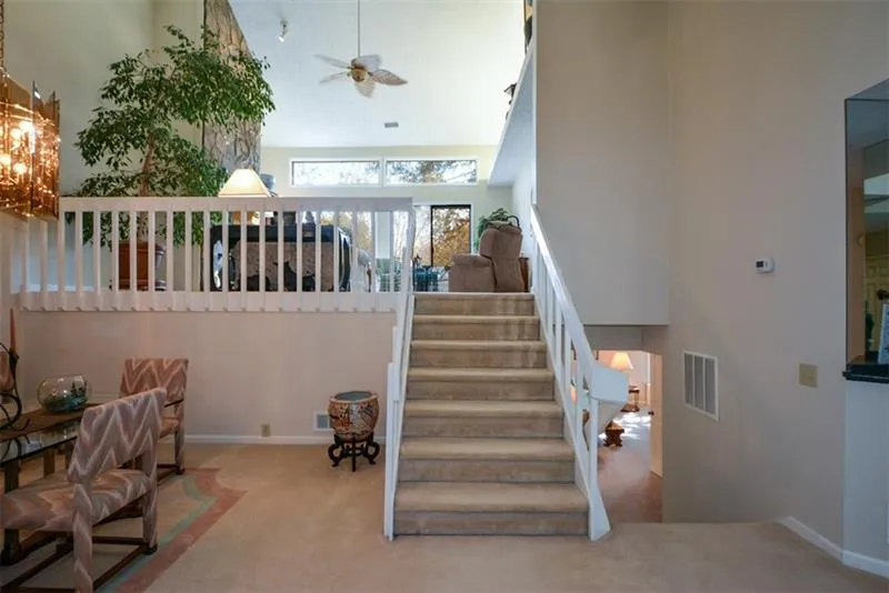 98 Dunwoody Springs Drive, Sandy Springs, Georgia 30328, 3 Bedrooms Bedrooms, ,2 BathroomsBathrooms,Residential,Sold,98 Dunwoody Springs Drive,6647542