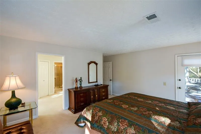 98 Dunwoody Springs Drive, Sandy Springs, Georgia 30328, 3 Bedrooms Bedrooms, ,2 BathroomsBathrooms,Residential,Sold,98 Dunwoody Springs Drive,6647542