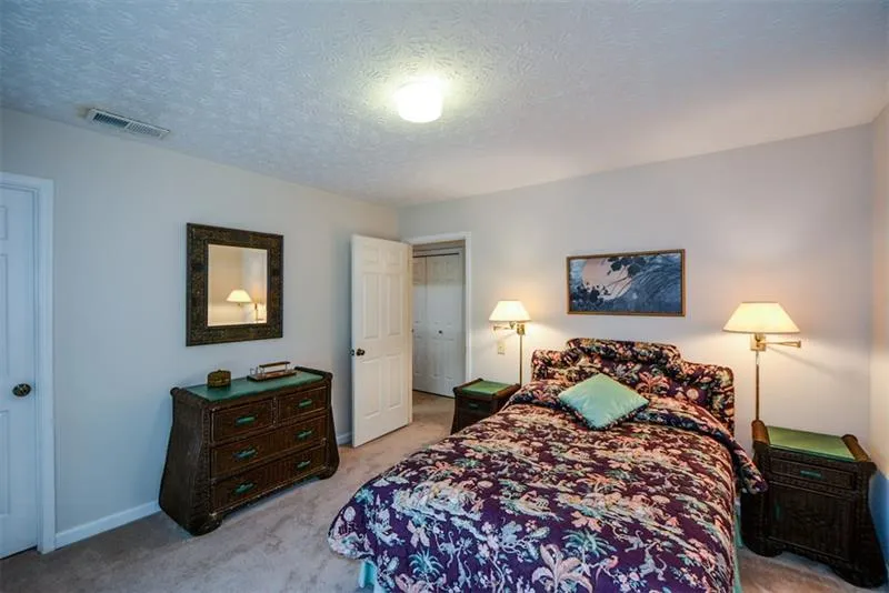 98 Dunwoody Springs Drive, Sandy Springs, Georgia 30328, 3 Bedrooms Bedrooms, ,2 BathroomsBathrooms,Residential,Sold,98 Dunwoody Springs Drive,6647542