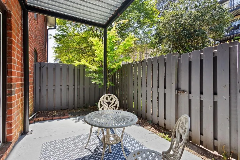 6851 Roswell Road Unit F-3, Sandy Springs, Georgia 30328, 2 Bedrooms Bedrooms, ,2 BathroomsBathrooms,Residential,Sold,6851 Roswell Road Unit F-3,7205022