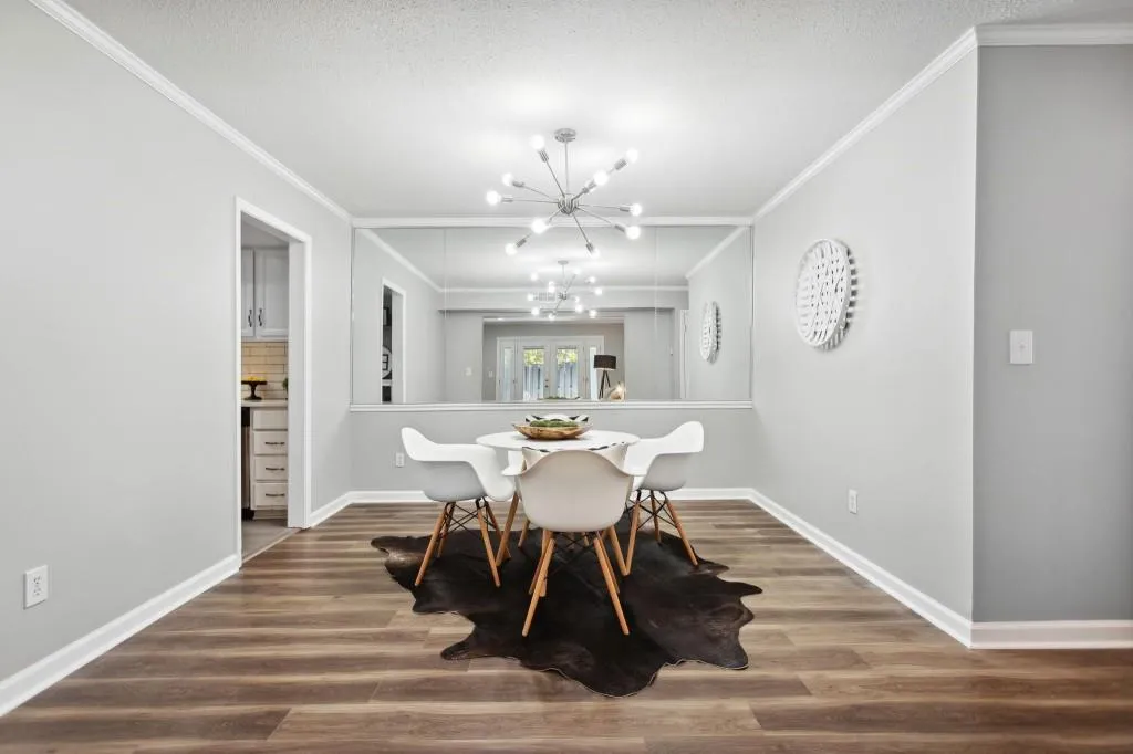 6851 Roswell Road Unit F-3, Sandy Springs, Georgia 30328, 2 Bedrooms Bedrooms, ,2 BathroomsBathrooms,Residential,Sold,6851 Roswell Road Unit F-3,7205022