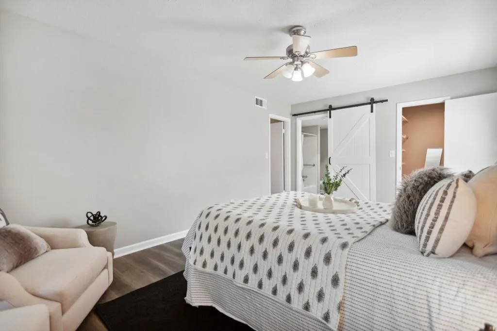 6851 Roswell Road Unit F-3, Sandy Springs, Georgia 30328, 2 Bedrooms Bedrooms, ,2 BathroomsBathrooms,Residential,Sold,6851 Roswell Road Unit F-3,7205022