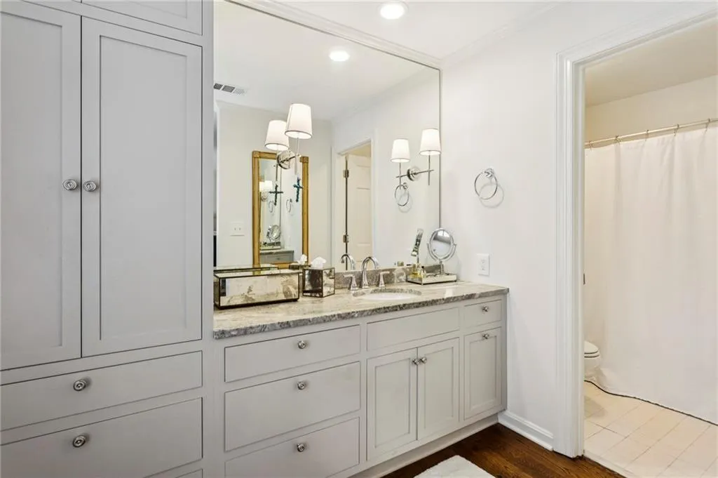 650 Moores Mill Road Nw Unit 23, Atlanta, Georgia 30327, 4 Bedrooms Bedrooms, ,3 BathroomsBathrooms,Residential,For Sale,650 Moores Mill Road Nw Unit 23,7661960