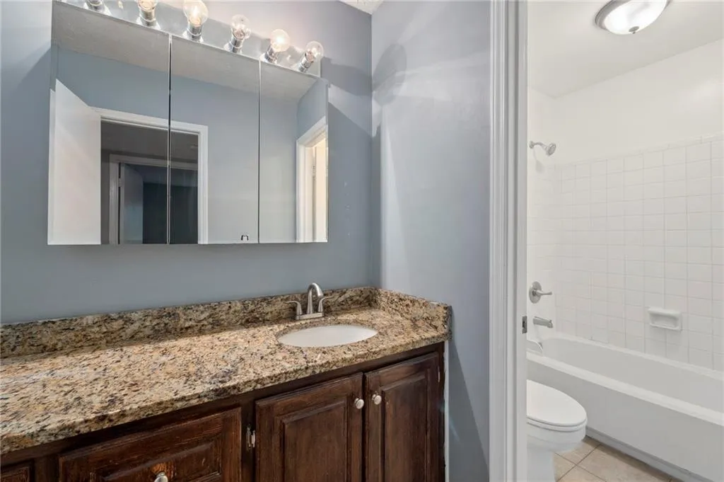 1306 Natchez Trace, Sandy Springs, Georgia 30350, 2 Bedrooms Bedrooms, ,1 BathroomBathrooms,Residential,Sold,1306 Natchez Trace,6945289