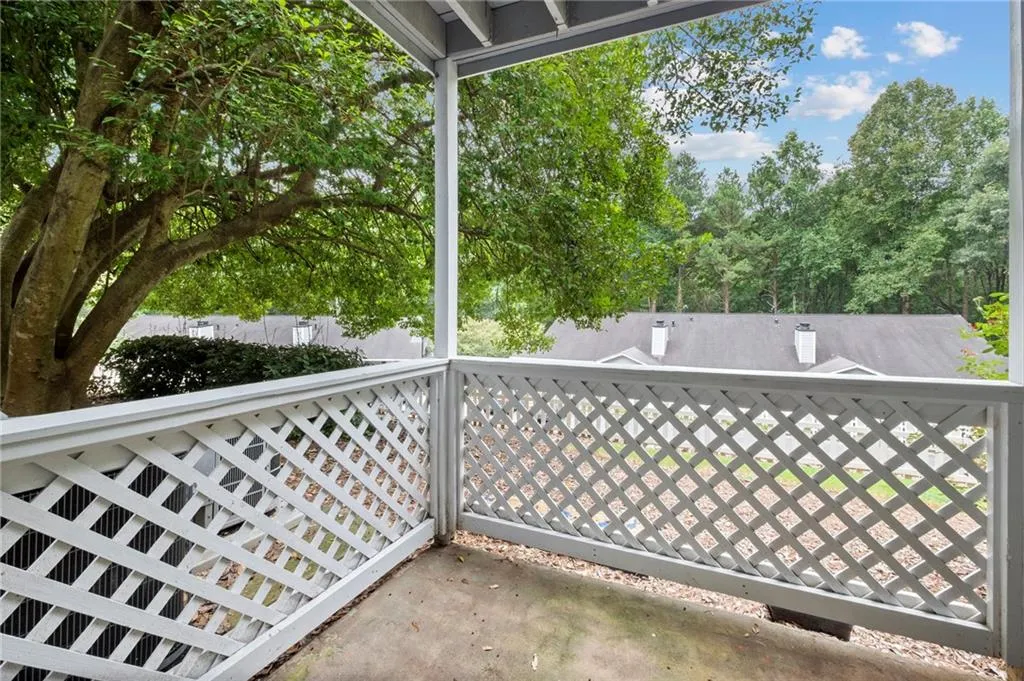 1306 Natchez Trace, Sandy Springs, Georgia 30350, 2 Bedrooms Bedrooms, ,1 BathroomBathrooms,Residential,Sold,1306 Natchez Trace,6945289
