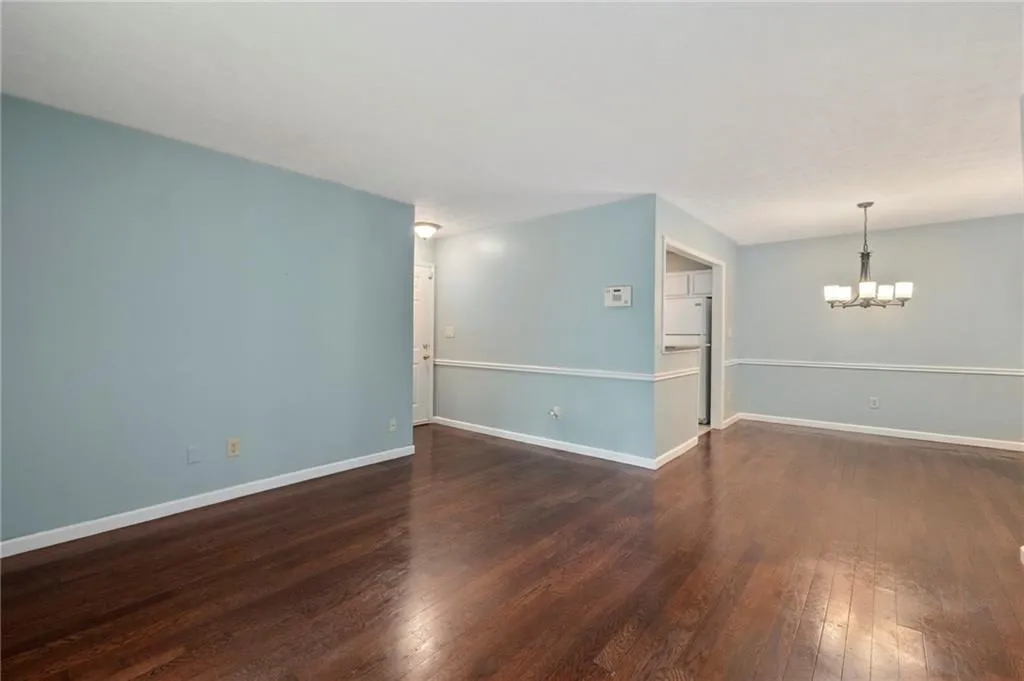 1306 Natchez Trace, Sandy Springs, Georgia 30350, 2 Bedrooms Bedrooms, ,1 BathroomBathrooms,Residential,Sold,1306 Natchez Trace,6945289