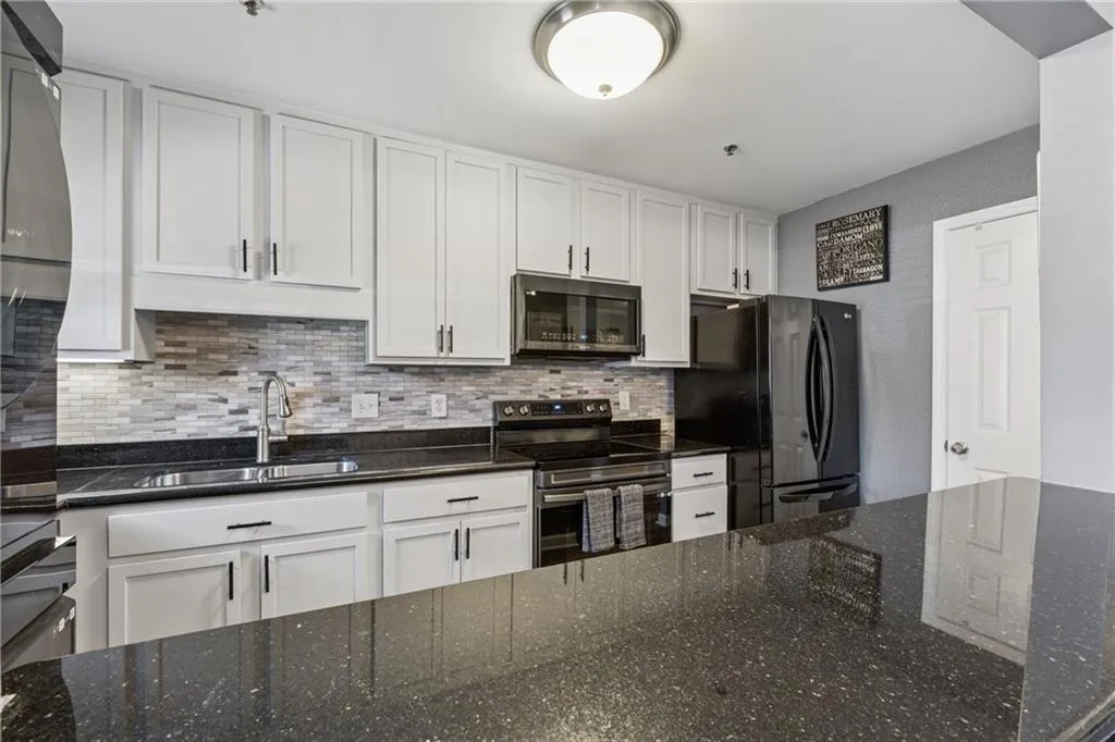 135 N River Drive Unit G, Atlanta, Georgia 30350, 2 Bedrooms Bedrooms, ,2 BathroomsBathrooms,Residential,For Sale,135 N River Drive Unit G,7721077