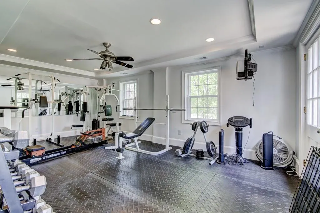 390 Riverhill Drive, Sandy Springs, Georgia 30328, 6 Bedrooms Bedrooms, ,4 BathroomsBathrooms,Residential,Sold,390 Riverhill Drive,5992670