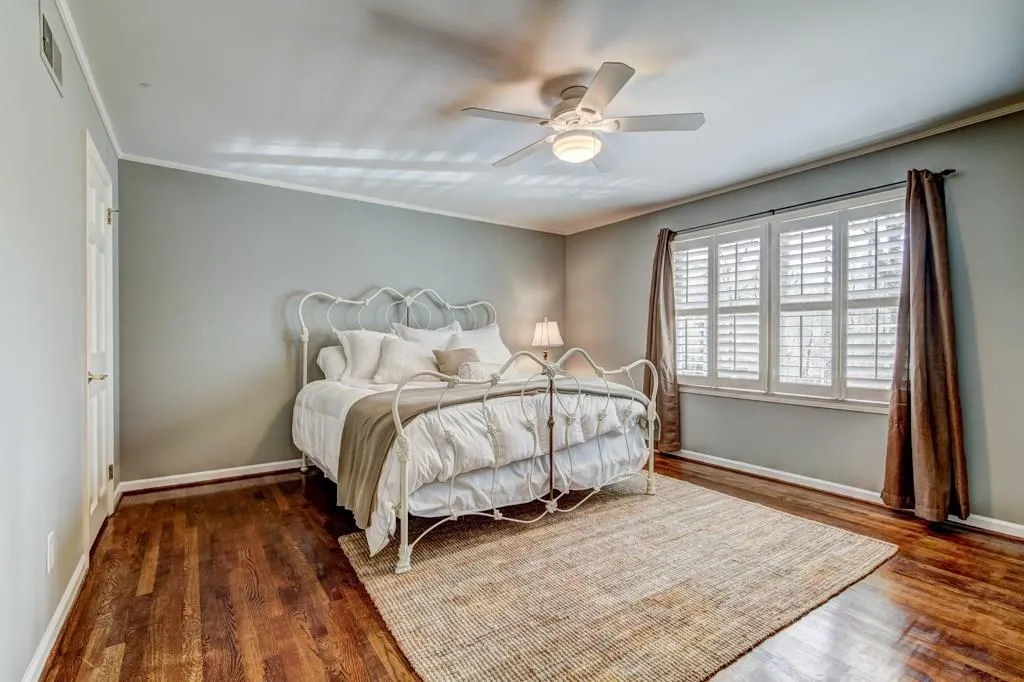 390 Riverhill Drive, Sandy Springs, Georgia 30328, 6 Bedrooms Bedrooms, ,4 BathroomsBathrooms,Residential,Sold,390 Riverhill Drive,5992670