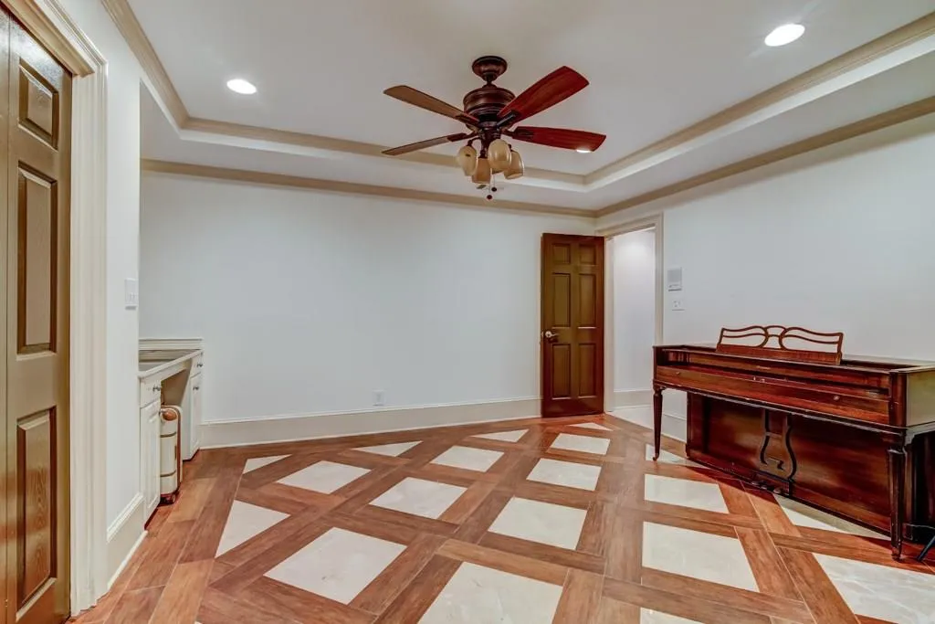 390 Riverhill Drive, Sandy Springs, Georgia 30328, 6 Bedrooms Bedrooms, ,4 BathroomsBathrooms,Residential,Sold,390 Riverhill Drive,5992670