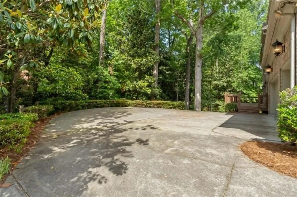 1632 Brookhaven Close Ne, Brookhaven, Georgia 30319, 6 Bedrooms Bedrooms, ,5 BathroomsBathrooms,Residential,For Sale,1632 Brookhaven Close Ne,7569652