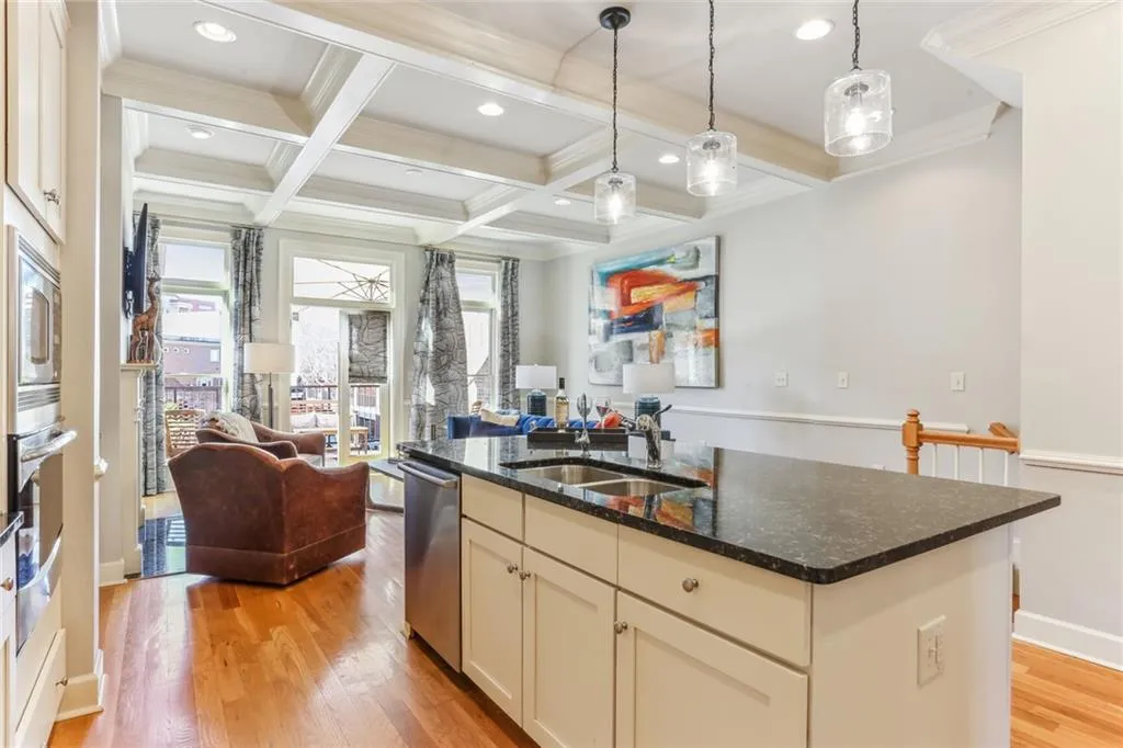 308 Riversgate Drive, Atlanta, Georgia 30339, 4 Bedrooms Bedrooms, ,4 BathroomsBathrooms,Residential,Sold,308 Riversgate Drive,7162886