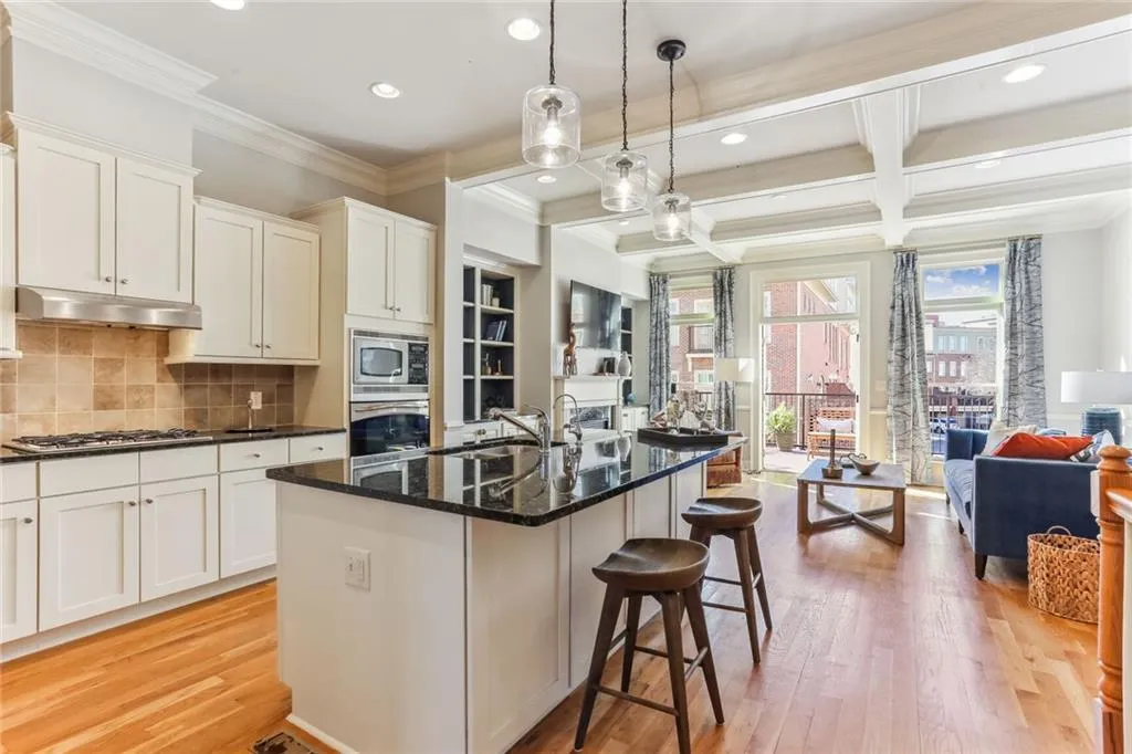 308 Riversgate Drive, Atlanta, Georgia 30339, 4 Bedrooms Bedrooms, ,4 BathroomsBathrooms,Residential,Sold,308 Riversgate Drive,7162886