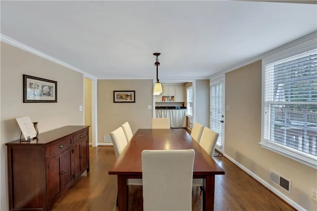 7255 Thornhill Lane, Atlanta, Georgia 30328, 4 Bedrooms Bedrooms, ,2 BathroomsBathrooms,Residential,Sold,7255 Thornhill Lane,7023485