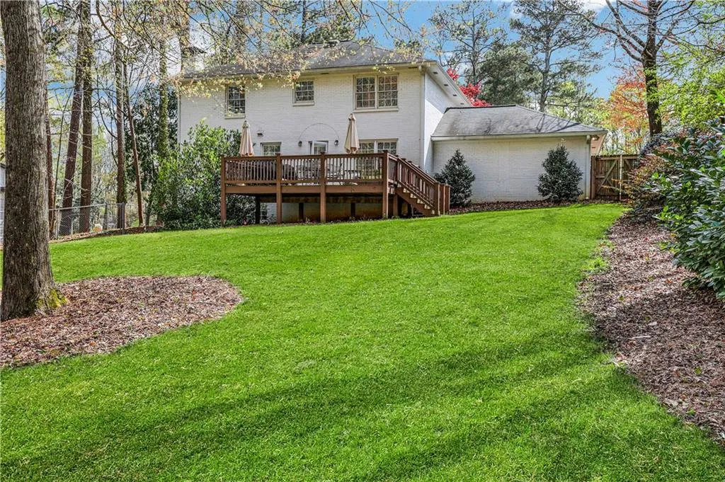 7255 Thornhill Lane, Atlanta, Georgia 30328, 4 Bedrooms Bedrooms, ,2 BathroomsBathrooms,Residential,Sold,7255 Thornhill Lane,7023485