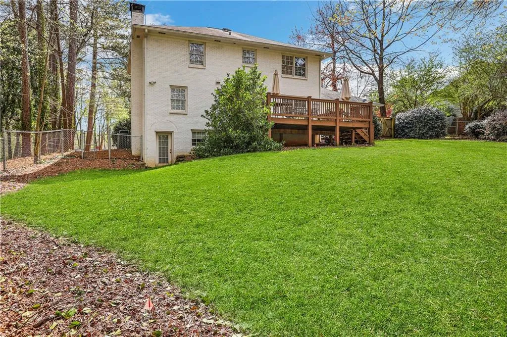 7255 Thornhill Lane, Atlanta, Georgia 30328, 4 Bedrooms Bedrooms, ,2 BathroomsBathrooms,Residential,Sold,7255 Thornhill Lane,7023485
