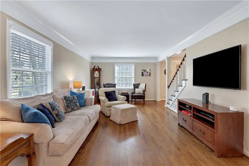 7255 Thornhill Lane, Atlanta, Georgia 30328, 4 Bedrooms Bedrooms, ,2 BathroomsBathrooms,Residential,Sold,7255 Thornhill Lane,7023485