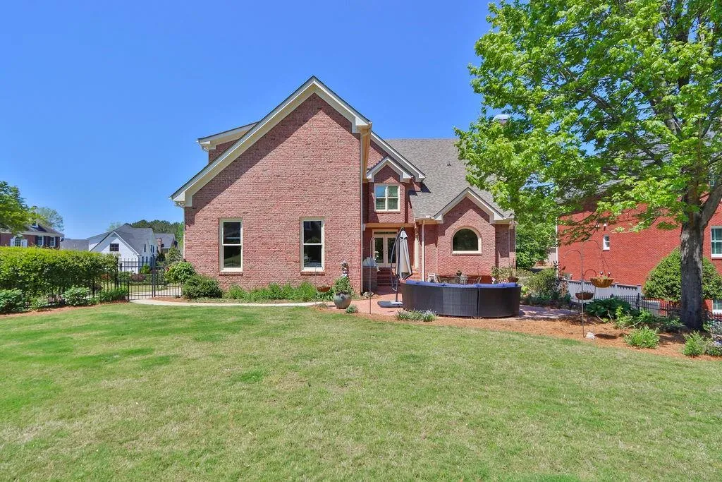 230 Summerhouse Lane, Sandy Springs, Georgia 30350, 5 Bedrooms Bedrooms, ,5 BathroomsBathrooms,Residential,Sold,230 Summerhouse Lane,7037158