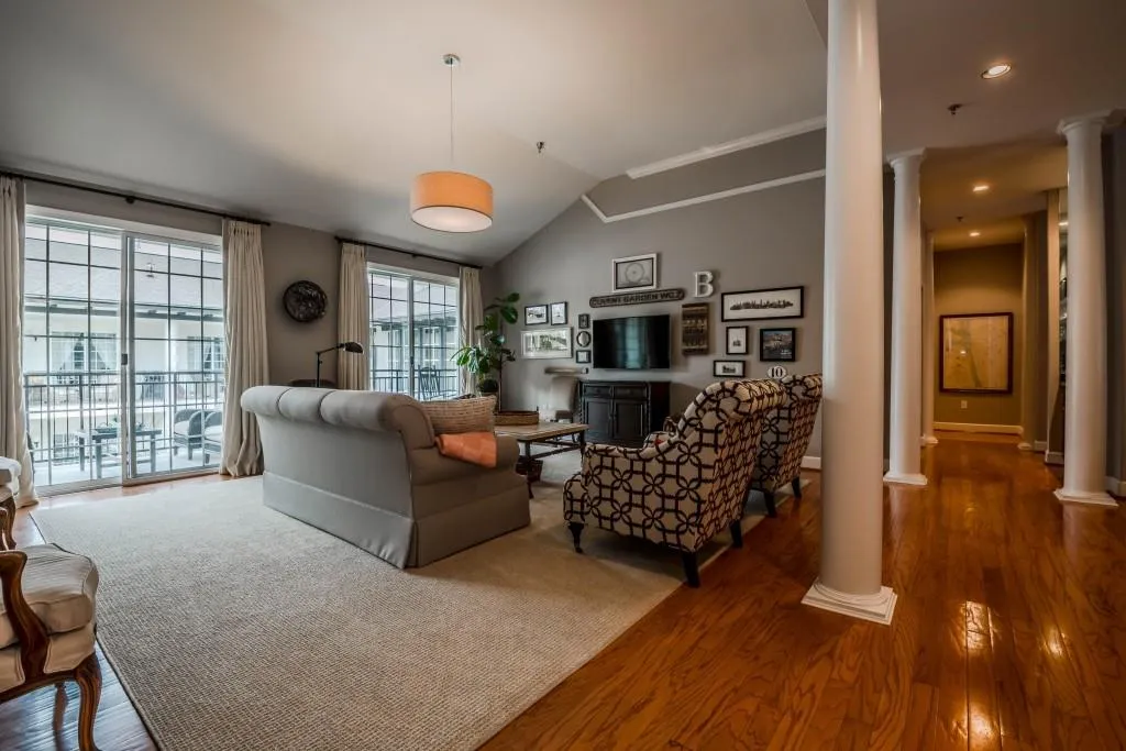 3101 Howell Mill Road Unit 327, Atlanta, Georgia 30327, 3 Bedrooms Bedrooms, ,2 BathroomsBathrooms,Residential,Sold,3101 Howell Mill Road Unit 327,5963230