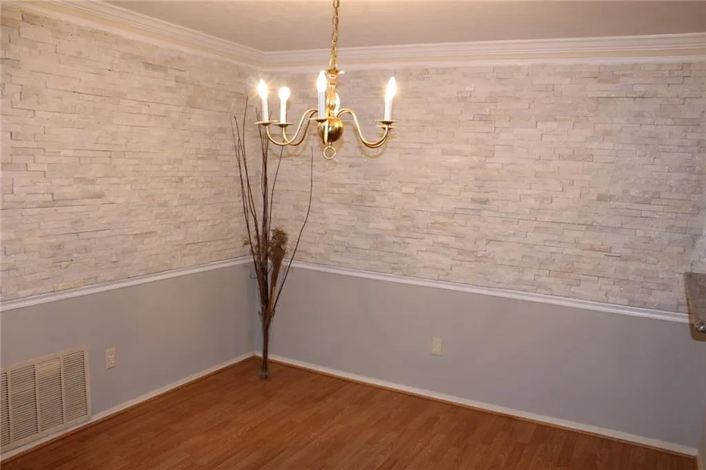 804 Vicksburg Place, Sandy Springs, Georgia 30350, 3 Bedrooms Bedrooms, ,2 BathroomsBathrooms,Residential,Sold,804 Vicksburg Place,6705365