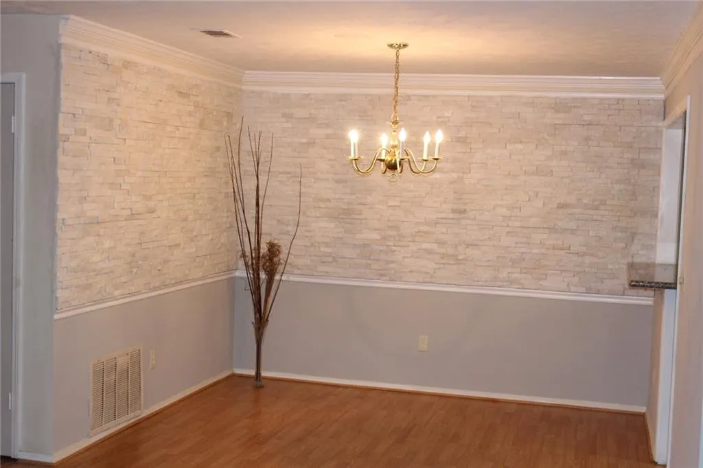 804 Vicksburg Place, Sandy Springs, Georgia 30350, 3 Bedrooms Bedrooms, ,2 BathroomsBathrooms,Residential,Sold,804 Vicksburg Place,6705365