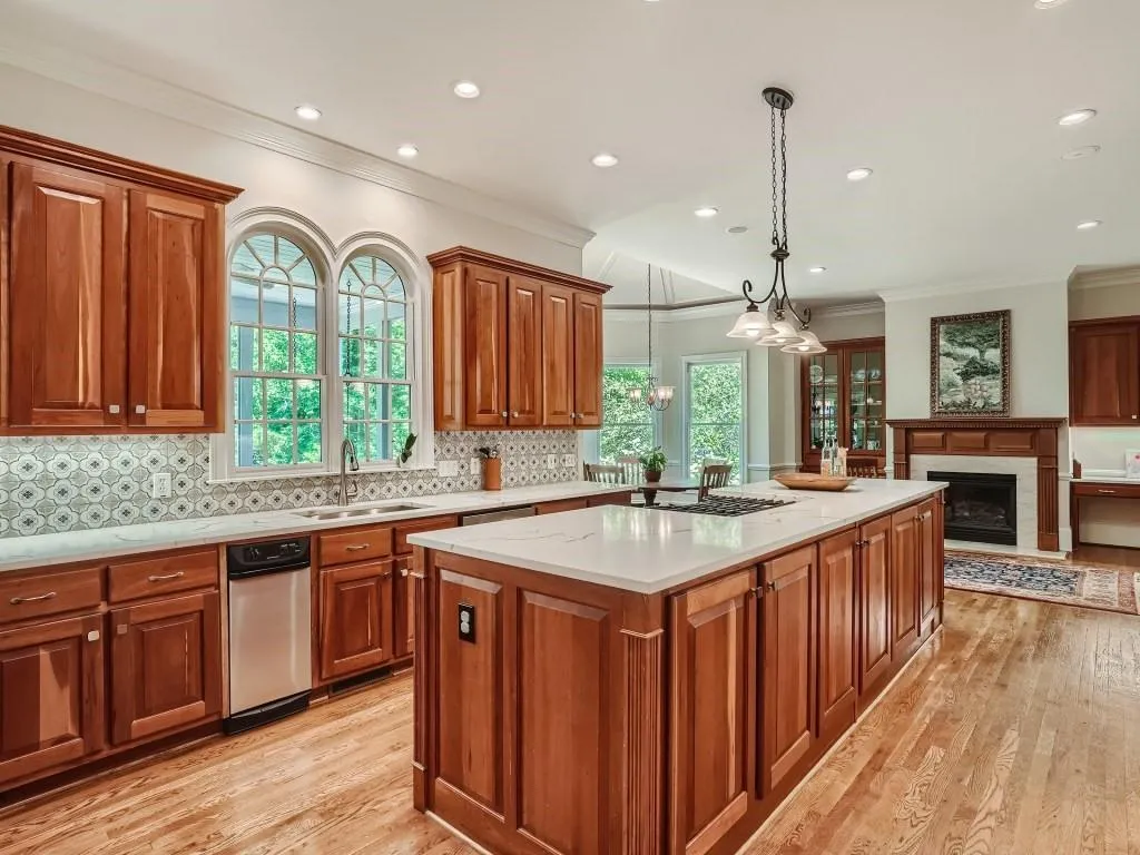 1665 Misty Oaks Drive, Sandy Springs, Georgia 30350, 6 Bedrooms Bedrooms, ,6 BathroomsBathrooms,Residential,Sold,1665 Misty Oaks Drive,7215391