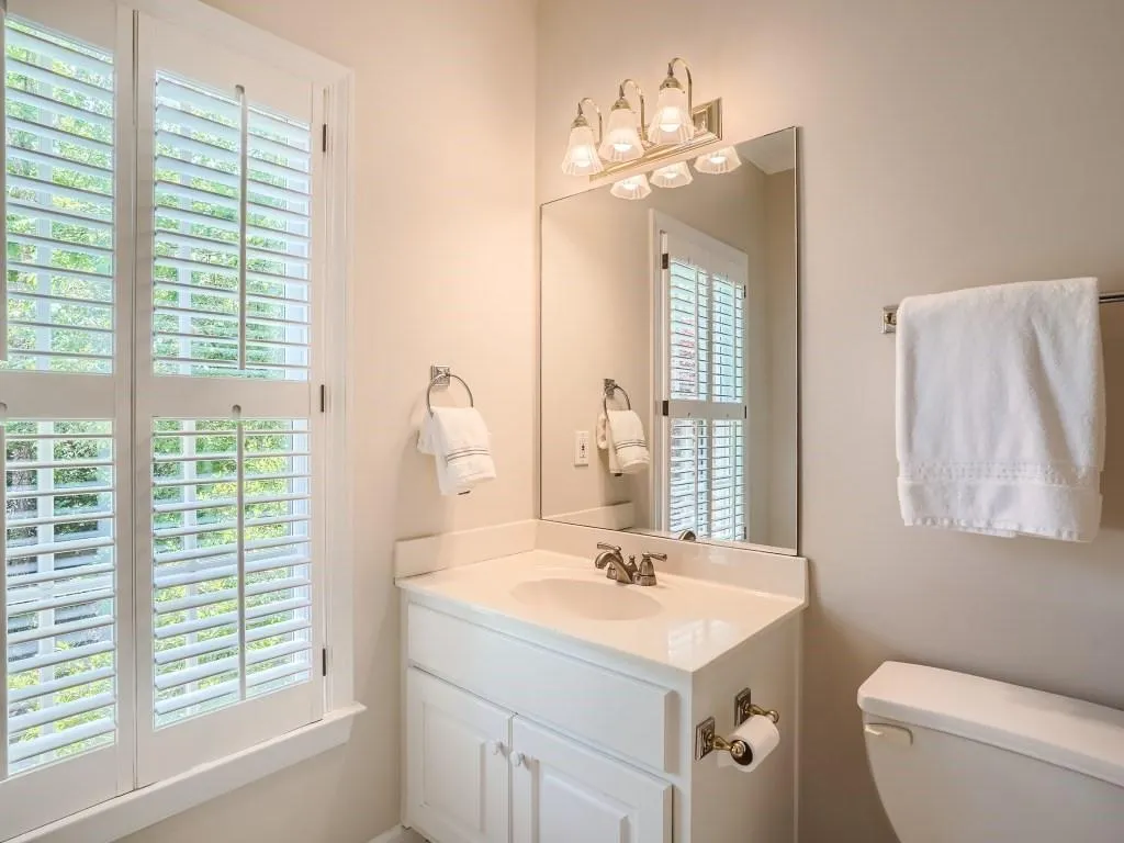 1665 Misty Oaks Drive, Sandy Springs, Georgia 30350, 6 Bedrooms Bedrooms, ,6 BathroomsBathrooms,Residential,Sold,1665 Misty Oaks Drive,7215391