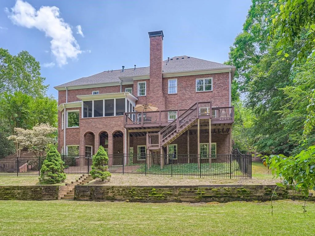 1665 Misty Oaks Drive, Sandy Springs, Georgia 30350, 6 Bedrooms Bedrooms, ,6 BathroomsBathrooms,Residential,Sold,1665 Misty Oaks Drive,7215391