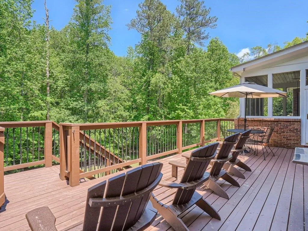 1665 Misty Oaks Drive, Sandy Springs, Georgia 30350, 6 Bedrooms Bedrooms, ,6 BathroomsBathrooms,Residential,Sold,1665 Misty Oaks Drive,7215391