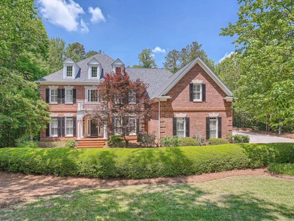 1665 Misty Oaks Drive, Sandy Springs, Georgia 30350, 6 Bedrooms Bedrooms, ,6 BathroomsBathrooms,Residential,Sold,1665 Misty Oaks Drive,7215391