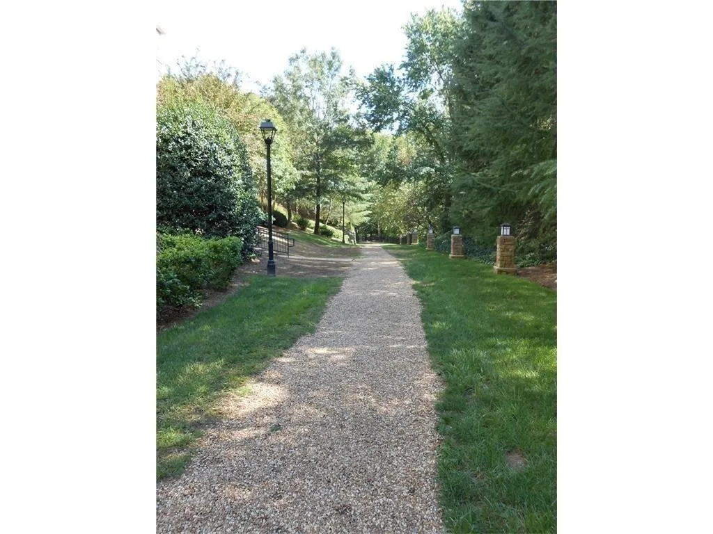 10 Perimeter Summit Boulevard Ne Unit 4240, Atlanta, Georgia 30319, 1 Bedroom Bedrooms, ,1 BathroomBathrooms,Residential,For Sale,10 Perimeter Summit Boulevard Ne Unit 4240,7660248