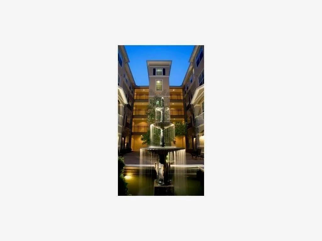 10 Perimeter Summit Boulevard Ne Unit 4240, Atlanta, Georgia 30319, 1 Bedroom Bedrooms, ,1 BathroomBathrooms,Residential,For Sale,10 Perimeter Summit Boulevard Ne Unit 4240,7660248