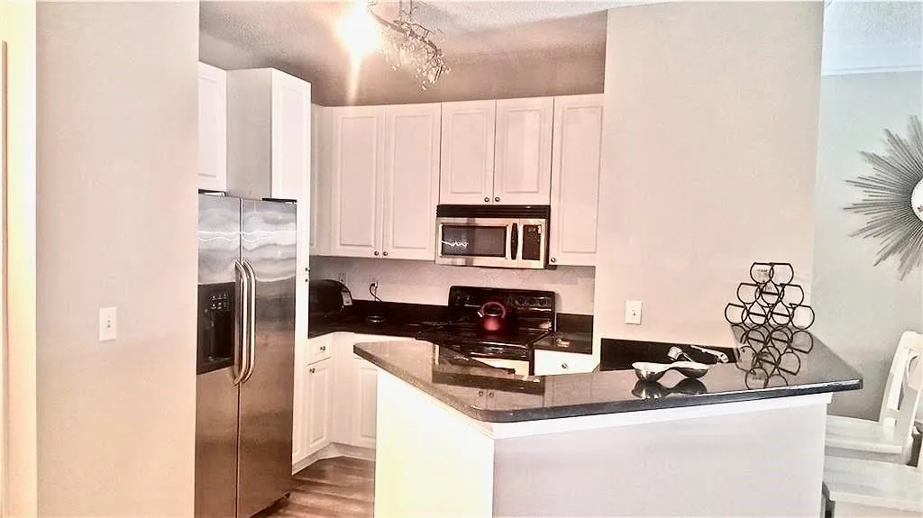 10 Perimeter Summit Boulevard Ne Unit 4240, Atlanta, Georgia 30319, 1 Bedroom Bedrooms, ,1 BathroomBathrooms,Residential,For Sale,10 Perimeter Summit Boulevard Ne Unit 4240,7660248