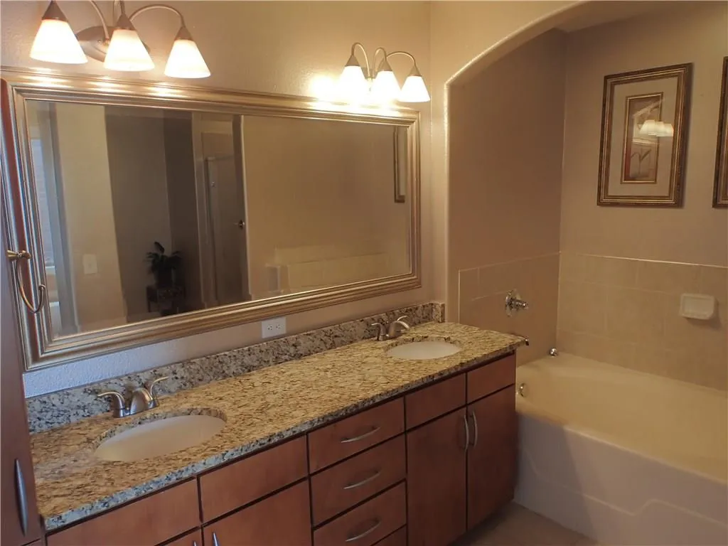 3445 Stratford Road Ne Unit 1801, Atlanta, Georgia 30326, 2 Bedrooms Bedrooms, ,2 BathroomsBathrooms,Residential,Sold,3445 Stratford Road Ne Unit 1801,5947986