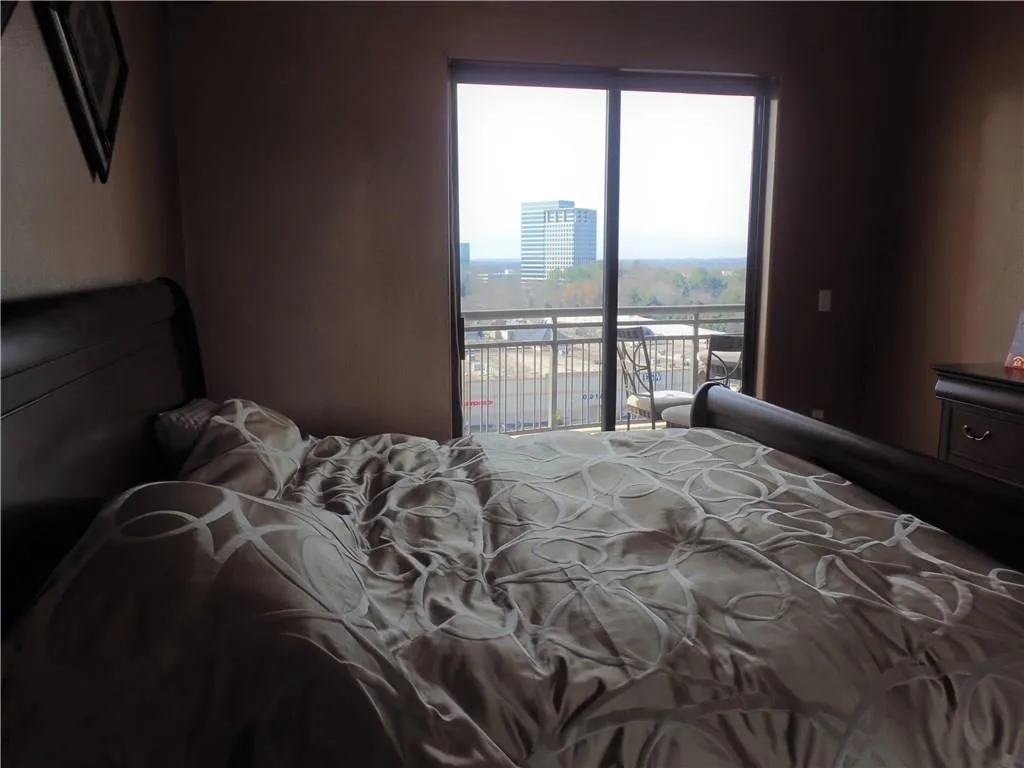 3445 Stratford Road Ne Unit 1801, Atlanta, Georgia 30326, 2 Bedrooms Bedrooms, ,2 BathroomsBathrooms,Residential,Sold,3445 Stratford Road Ne Unit 1801,5947986