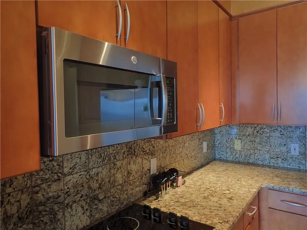 3445 Stratford Road Ne Unit 1801, Atlanta, Georgia 30326, 2 Bedrooms Bedrooms, ,2 BathroomsBathrooms,Residential,Sold,3445 Stratford Road Ne Unit 1801,5947986