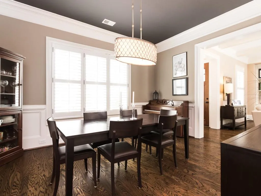 305 Valley Brook Way Ne, Atlanta, Georgia 30342, 5 Bedrooms Bedrooms, ,4 BathroomsBathrooms,Residential,Sold,305 Valley Brook Way Ne,5678276