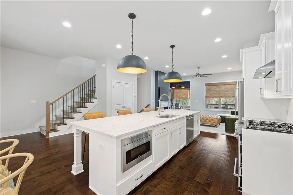 6071 Boylston Drive Ne, Atlanta, Georgia 30328, 3 Bedrooms Bedrooms, ,3 BathroomsBathrooms,Residential,Sold,6071 Boylston Drive Ne,7528373