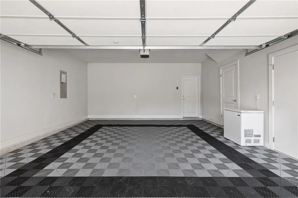 6071 Boylston Drive Ne, Atlanta, Georgia 30328, 3 Bedrooms Bedrooms, ,3 BathroomsBathrooms,Residential,Sold,6071 Boylston Drive Ne,7528373