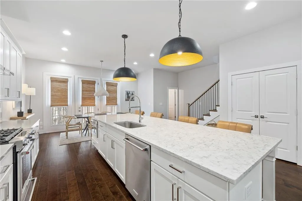 6071 Boylston Drive Ne, Atlanta, Georgia 30328, 3 Bedrooms Bedrooms, ,3 BathroomsBathrooms,Residential,Sold,6071 Boylston Drive Ne,7528373