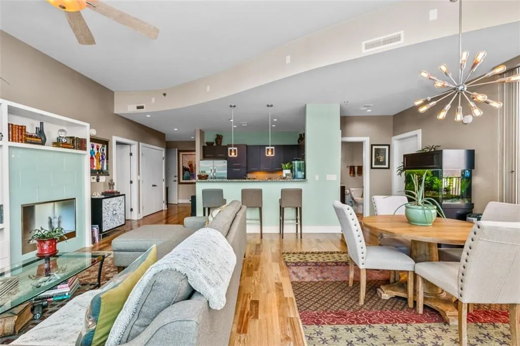 20 10th Street Nw Unit 604, Atlanta, Georgia 30309, 2 Bedrooms Bedrooms, ,2 BathroomsBathrooms,Residential,For Sale,20 10th Street Nw Unit 604,7616390
