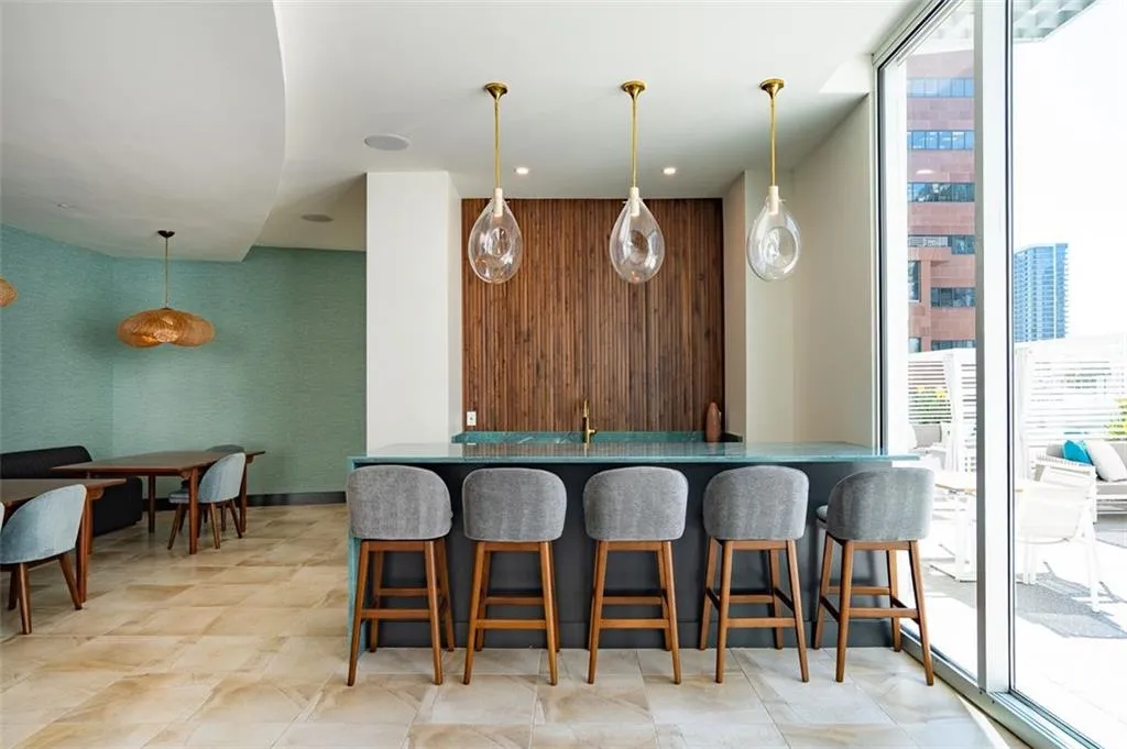 20 10th Street Nw Unit 604, Atlanta, Georgia 30309, 2 Bedrooms Bedrooms, ,2 BathroomsBathrooms,Residential,For Sale,20 10th Street Nw Unit 604,7616390