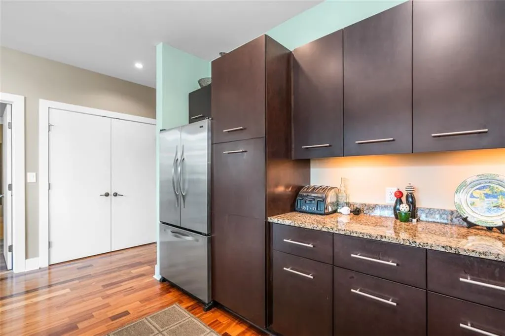 20 10th Street Nw Unit 604, Atlanta, Georgia 30309, 2 Bedrooms Bedrooms, ,2 BathroomsBathrooms,Residential,For Sale,20 10th Street Nw Unit 604,7616390