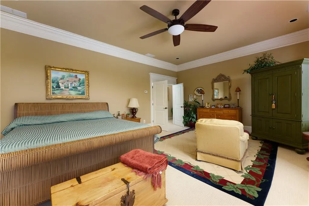 1380 Indian Trail, Sandy Springs, Georgia 30327, 5 Bedrooms Bedrooms, ,5 BathroomsBathrooms,Residential,Sold,1380 Indian Trail,7064115